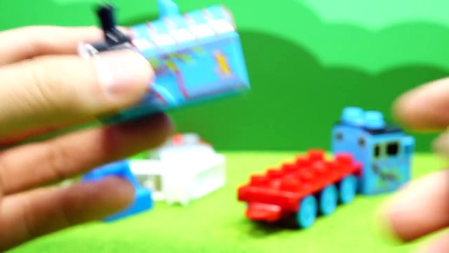 THOMAS ＆ FRIENDS　MEGABLOKS　feat. Anpanman BLOKS-BitLcl47T2Q