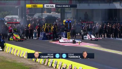 Impressionnant accident de dragster
