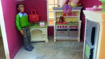 Doll house Tour (My lil sister dollhouse tour)
