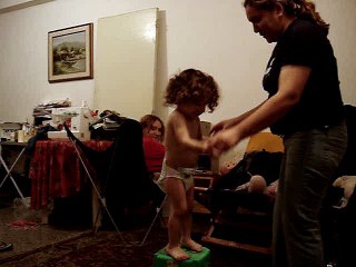 Mia bailando la gasolina