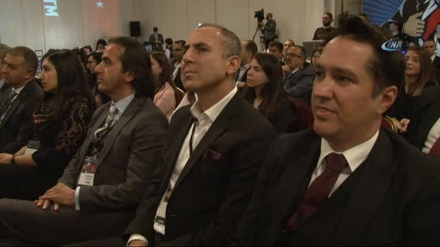 Siber Güvenlik Uzmanları Bayrak Kapmak İçin Hacker Oldu