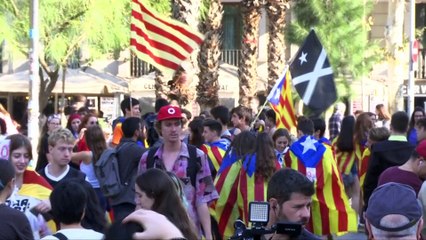 Manifestantes defendem a independência da Catalunha em Barcelona