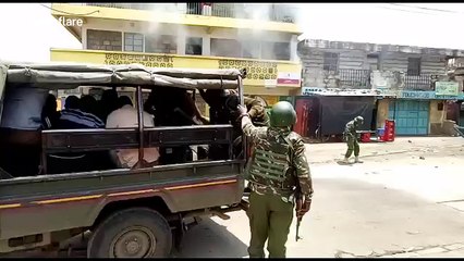 Police on streets as Kenyans vote in disputed poll