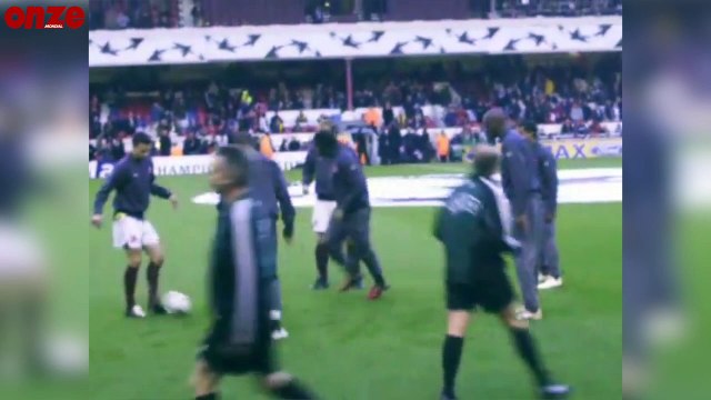 Le petit pont humiliant de Bergkamp sur Alex Song