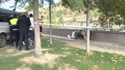 Kolonya İçtiği İddia Edilen Şahıs Bankta Ölü Bulundu