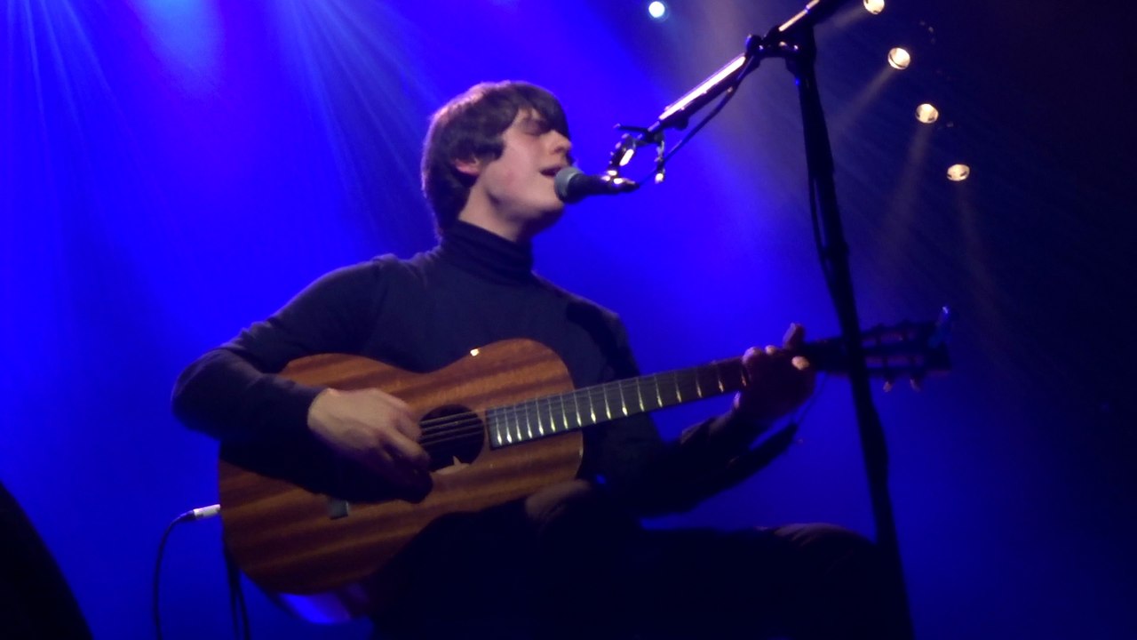 Jake Bugg "Waiting" Alhambra Theatre Paris France 25 Oct 2017