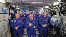 Papa dialoga con tripulación de Estación Espacial Internacional