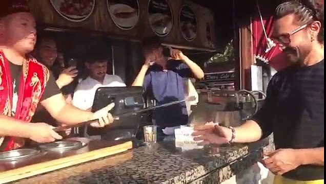 Aamir Khan Trolled by Turkish Ice Cream Seller - Aamir Khan in Turkey
