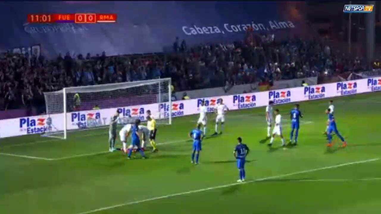 Achraf Hakimi vs Casilla