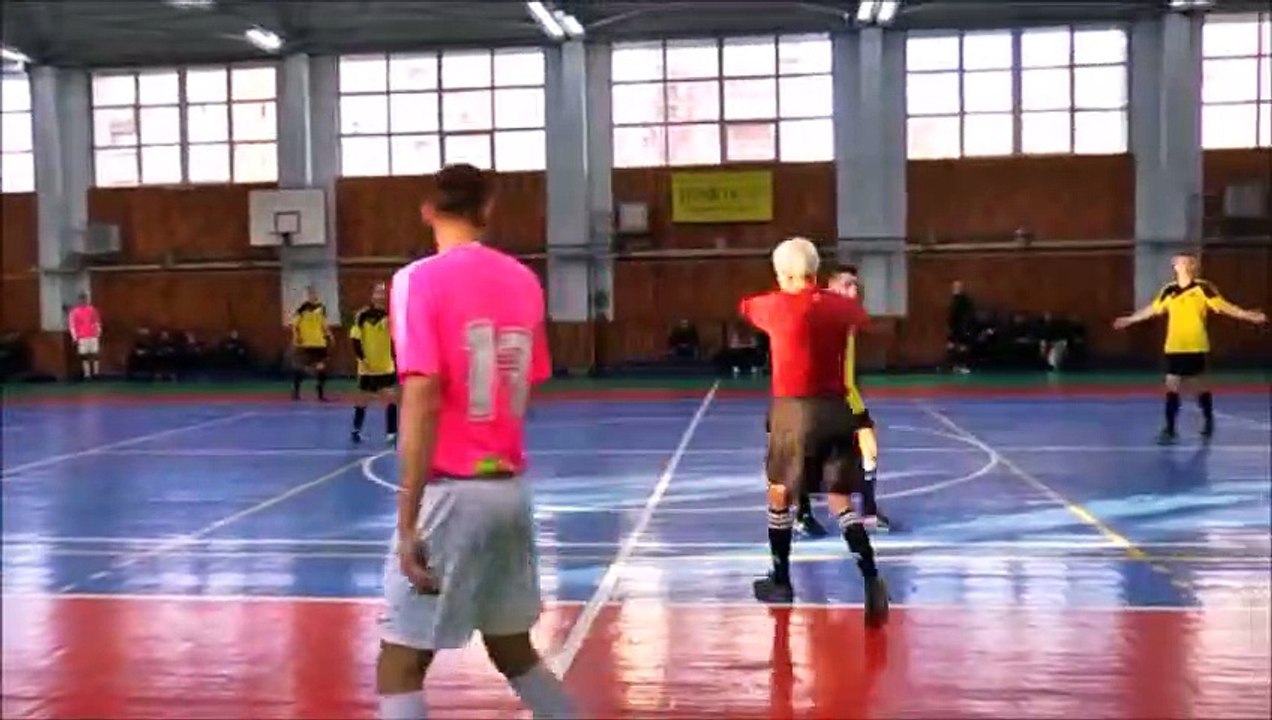 Insane Coach Didn't Agree With Referee In Futsal Match And He Punched