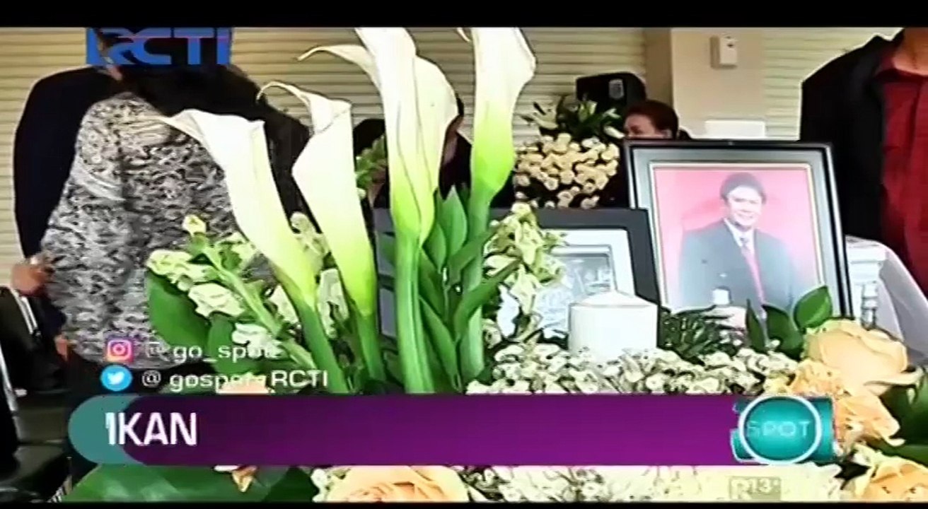 Isak Tangis Keluarga Iringi Pemakaman Benny Panjaitan