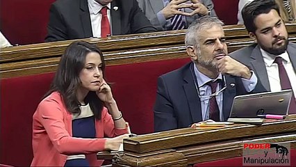 Brutal Albano Dante en el parlament contra el bloque monárquico PPSoeCs