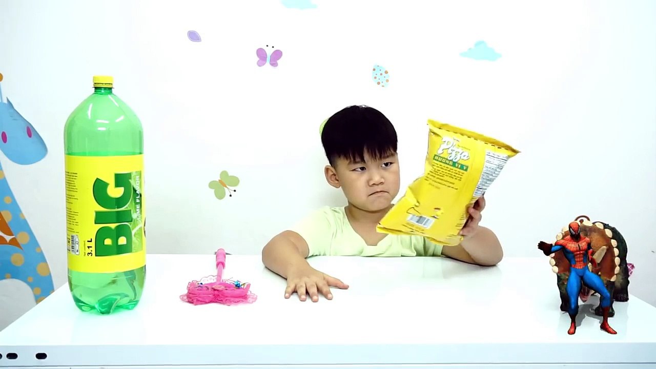 Learn Colors with Bad Baby Bad Spiderman Playing Giant Toys - Johny Johny Yes Papa For Kids - KTRV