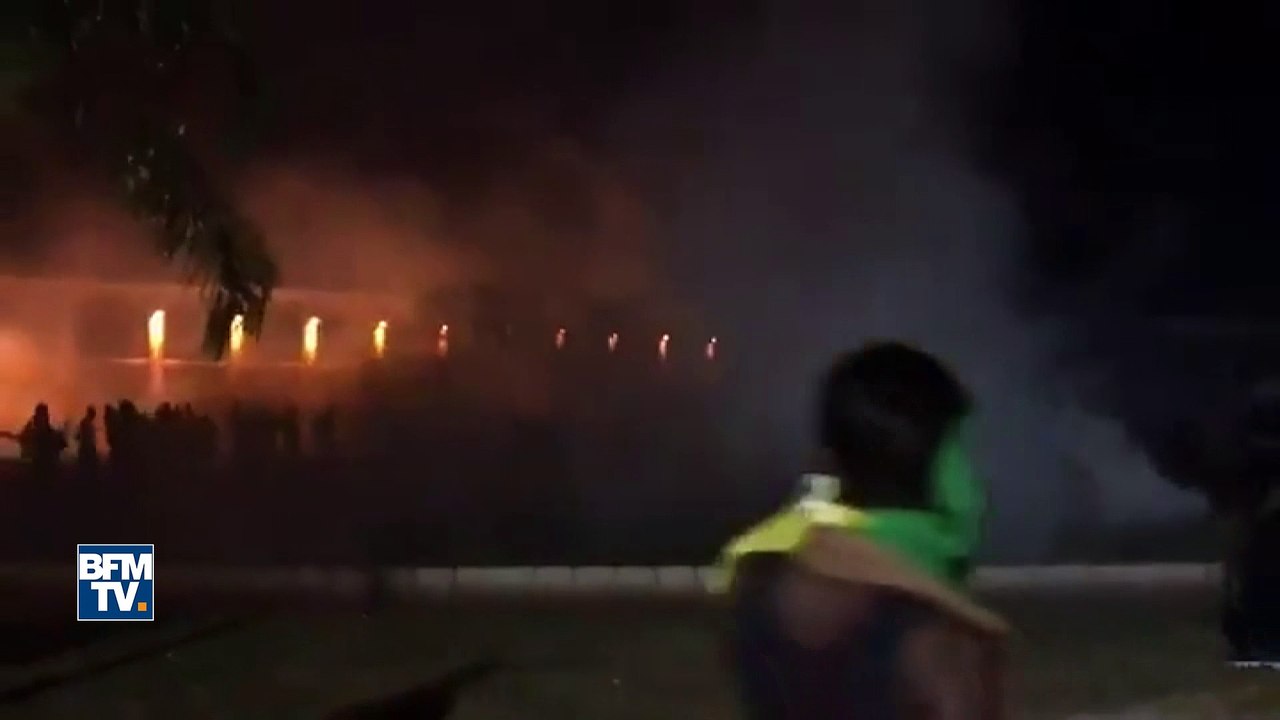 Guyane: des affrontements entre manifestants et forces de l'ordre éclatent