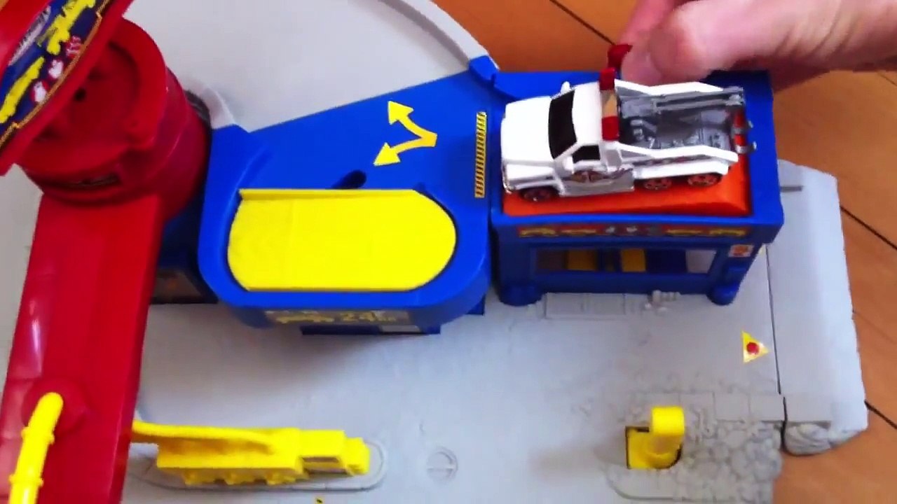 Matchbox Auto Garage Playset Demonstration of Features