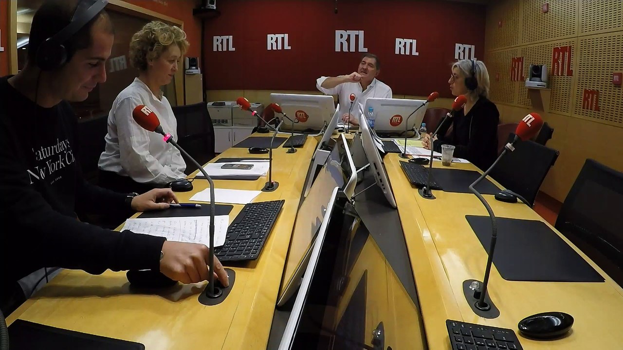 Atteindre plus facilement l'orgasme avec des chaussettes - Les inattendus de Cyprien Cini