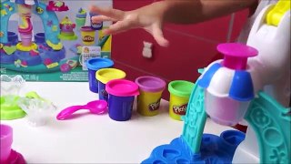 Sorveteria Mágica Play-Doh Disney Fazendo Sorvete de Massinha