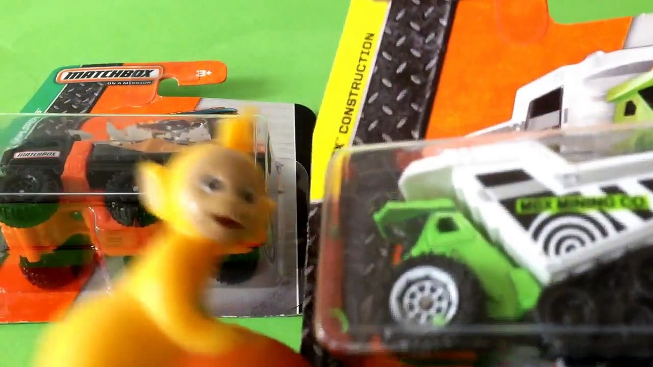 teletubbies lala and 2 trucks-4XIUlZL0vyg