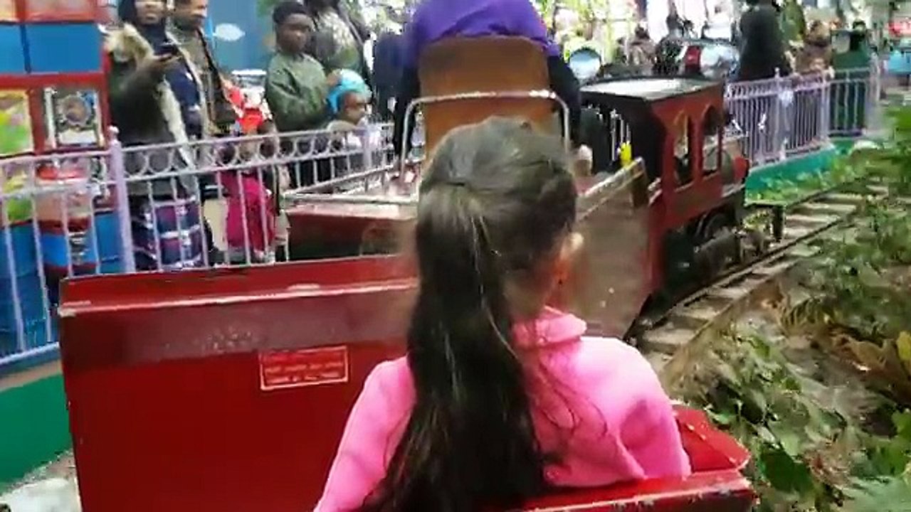 Bad Baby Lost in the Mall! Kids Freaks Out Family Funny Video