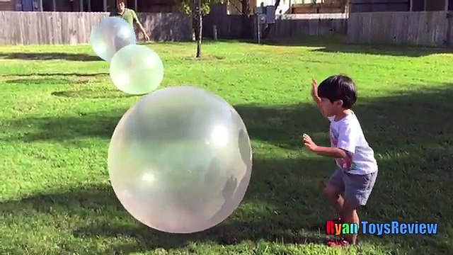 WUBBLE BUBBLE BALL Family Fun playtime outside with GIANT BALL kids Video Ryan ToysReview