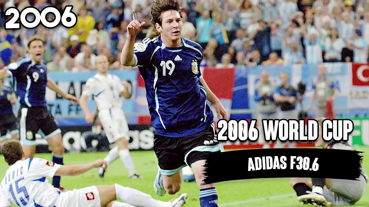 Beautiful pair of shoes that Messi had worn since 2004-2017