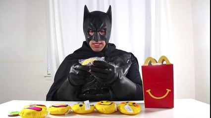 Batman Emoji's Happy meal Toys 2016 juguetes McDonald's in real life superhero movie kids video-AUjhpS6Qb0M