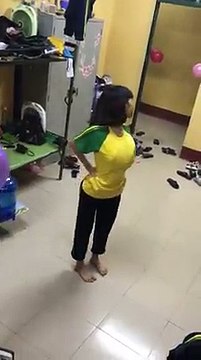 Cô nàng bá đạo trong ký túc xá