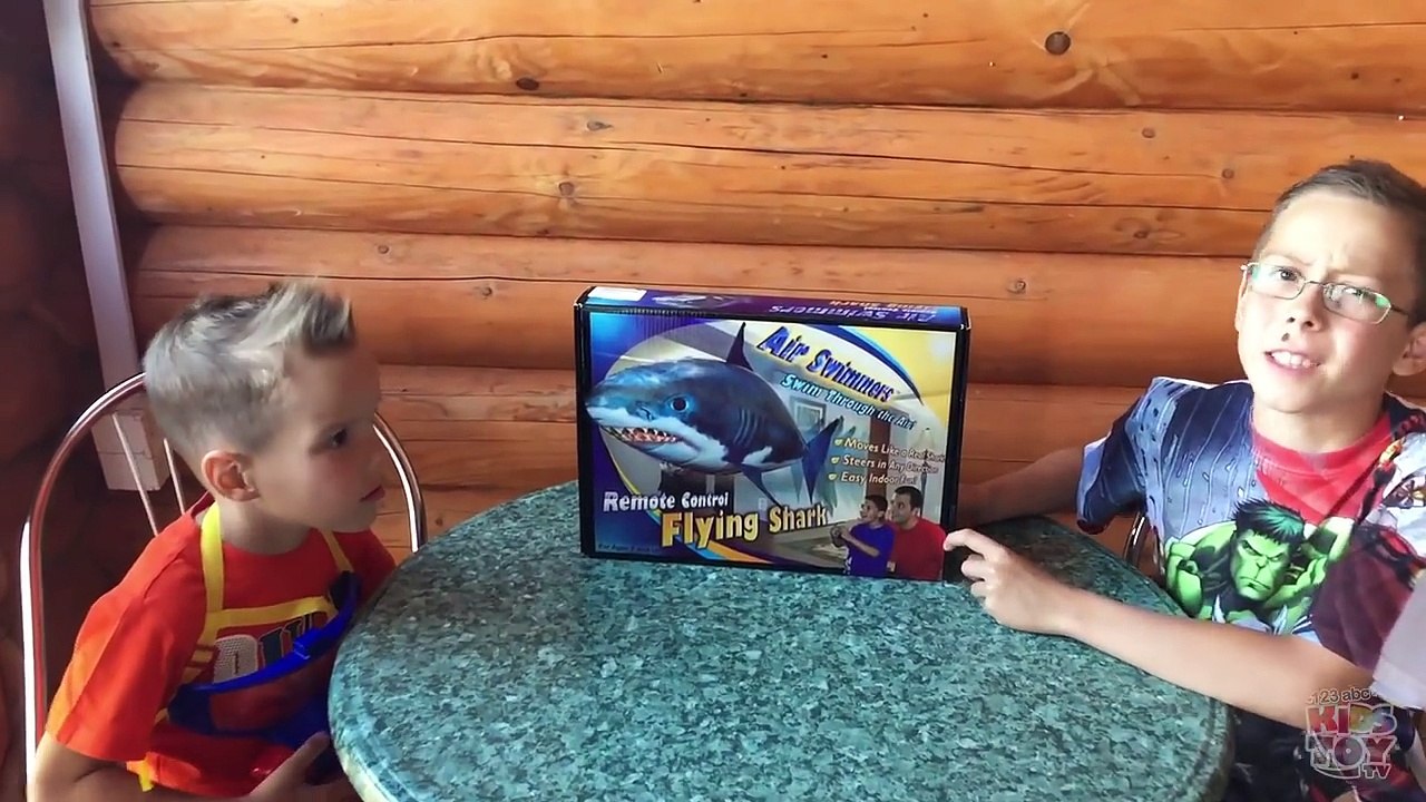 BIG FLYING SHARK.  Brothers are at danger!  How to get saved  Fun video for kids. 123abc KidsToy TV-rWesQWMl01k