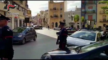 Скачать видео: Andria: sequestrati beni per mezzo milione di euro. Carabinieri