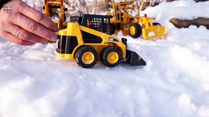 BRUDER. Cartoons about cars. A story with keep and mini loader in a forest. A story about toys. Jeep-rzC98lWlX9M