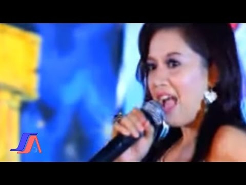 Cindy Aulia - Teman Makan Teman (Official Karaoke Video)
