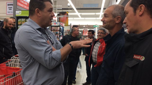 Challans : les producteurs de lait manifestent