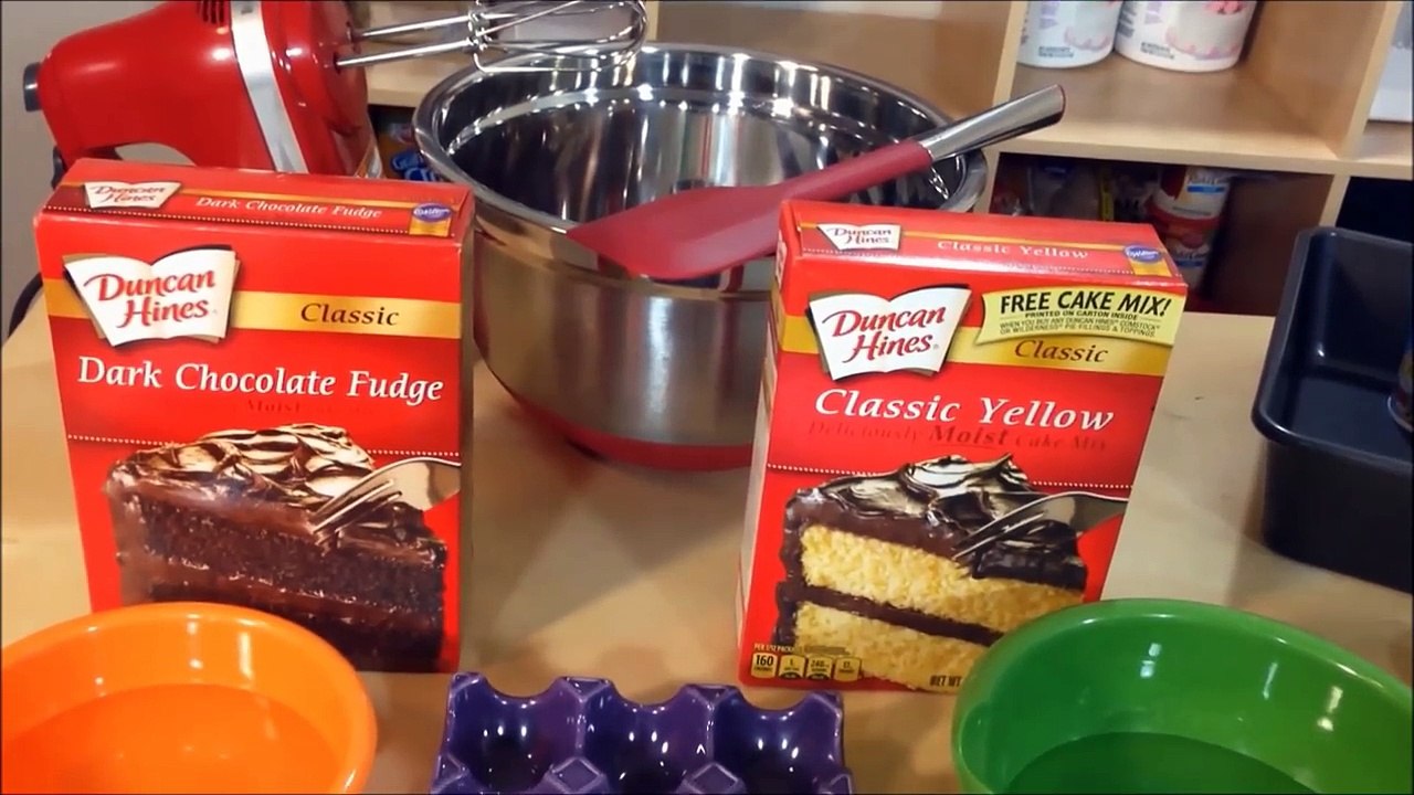 How to make Batman Cake - Pinch of Luck