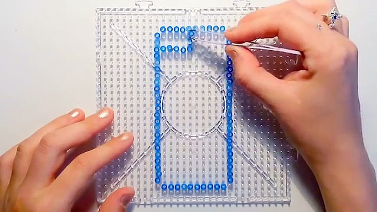 Tuto Perles à repasser (Hama) - Coque Iphone/5 Minion !