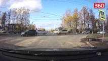 Gruaja prej celiku, goditet nga makina por vazhdon te ece sikur mos te kishte ndodhur asgje (360video)