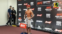 Lutador brasileiro chora em pesagem oficial do UFC São Paulo; assista