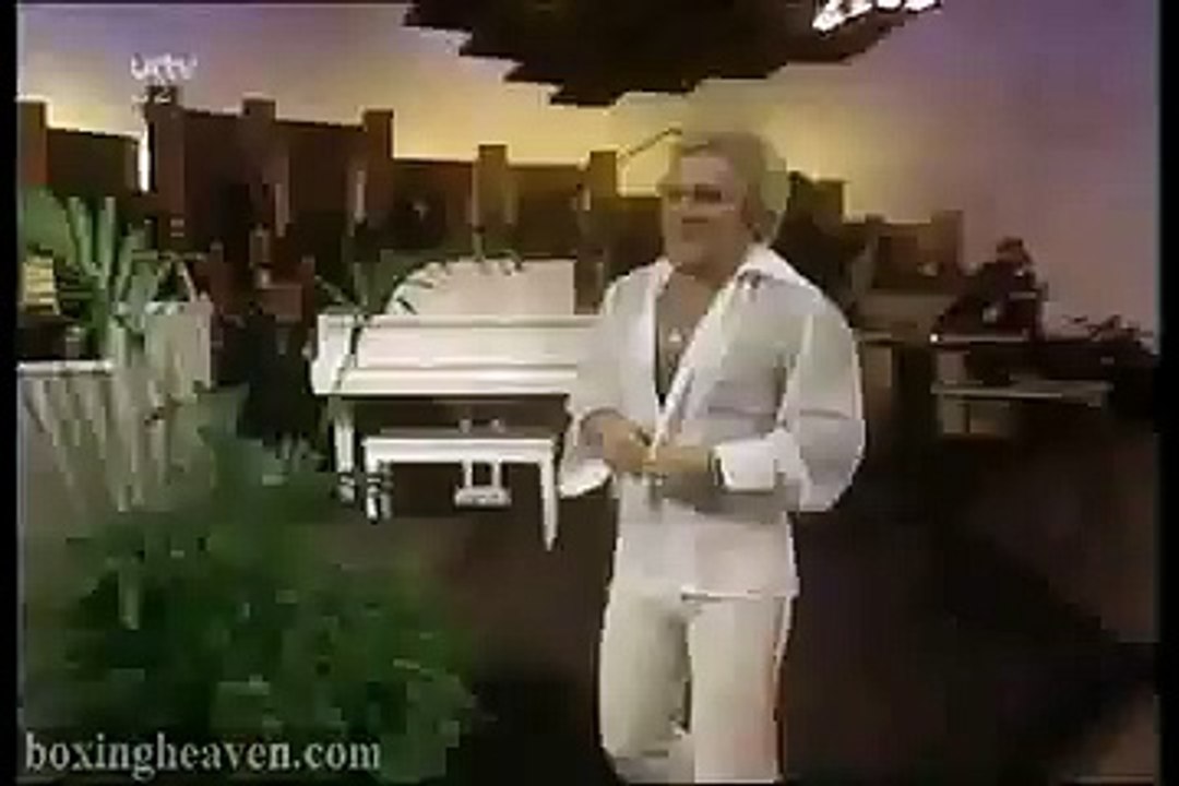 Muhammad Ali gets REALLY scared - thanks to Freddy Starr