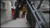 Unos 1.700 militares y policías rodean favelas del centro de Río.-