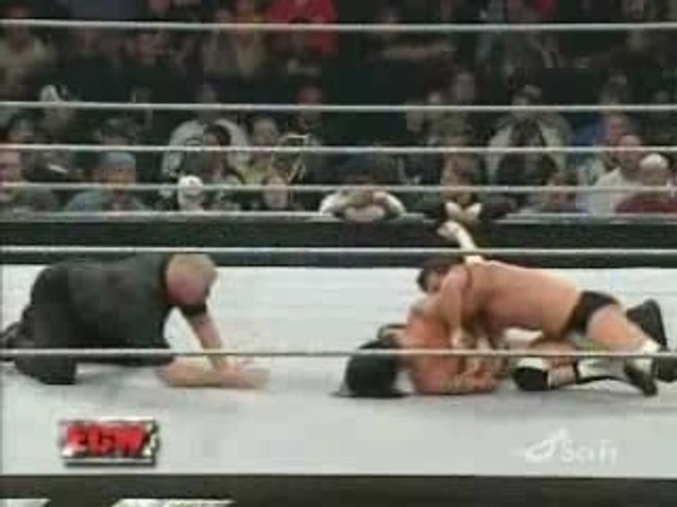 ECW 13 11 07 CM Punk vs Jamie Noble-part-2