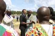 Rencontre du Président de la République, Emmanuel Macron, avec les élus et les chef coutumiers à Maripasoula en Guyane
