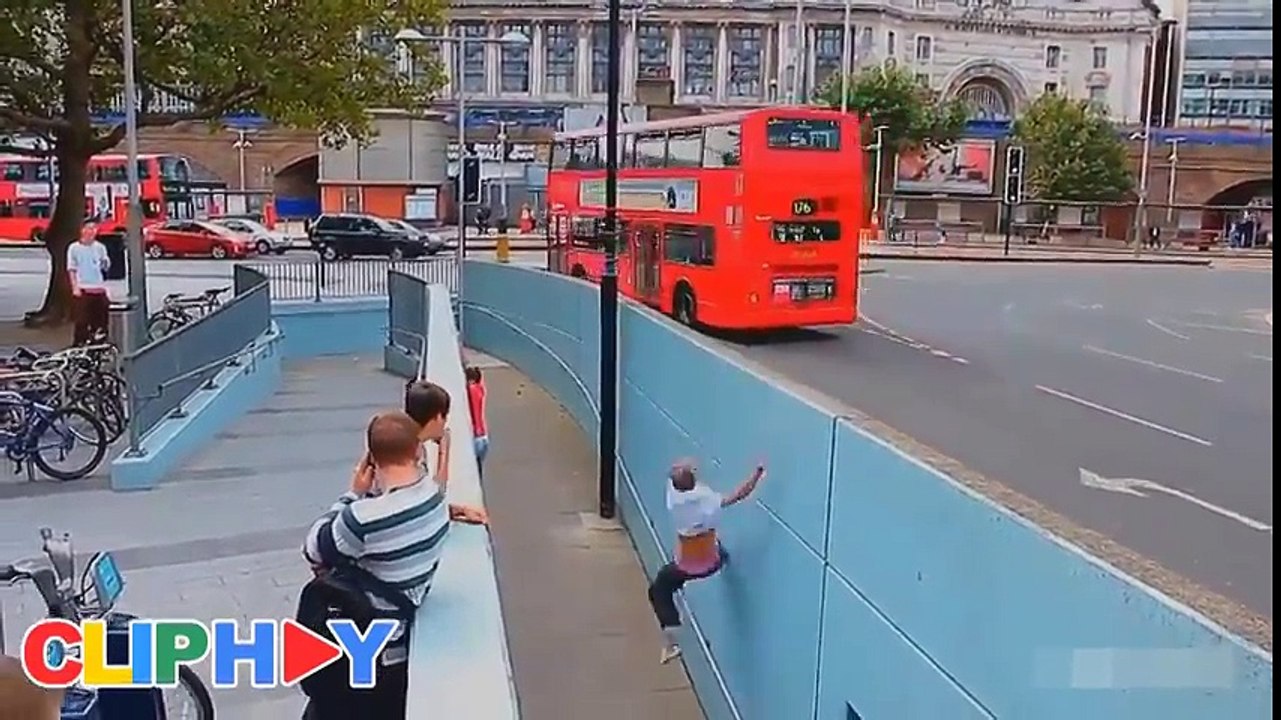 مواقف وطرائف كوميديه مضحكة مقطع فيديو مضحك جدا