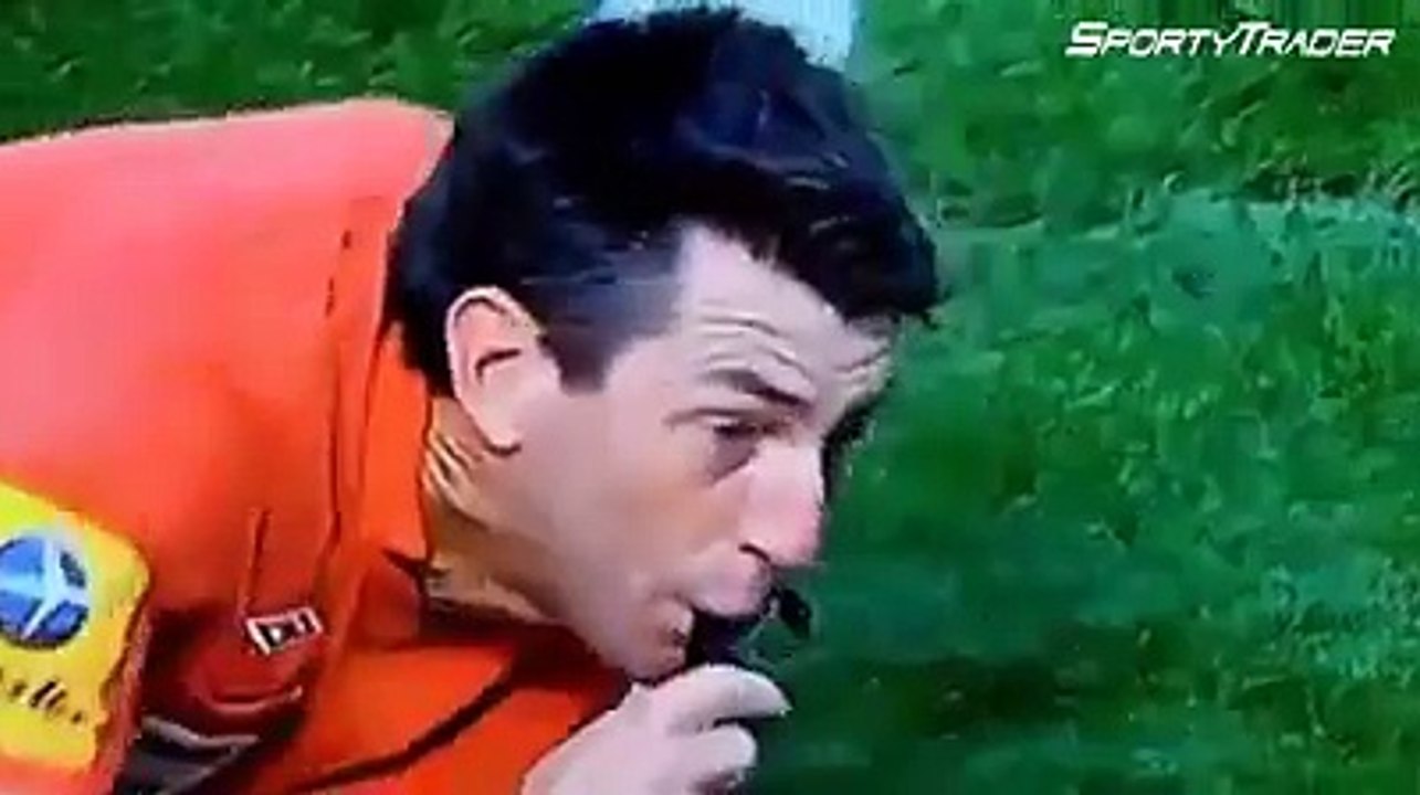 Les cartes rouges les plus drôles