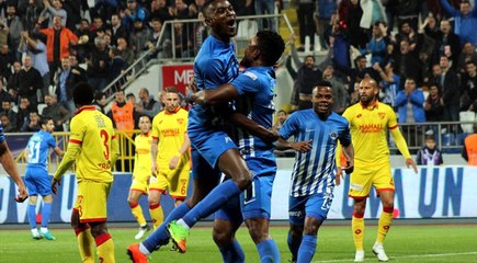 Süper Lig'de Kasımpaşa Evinde Göztepe'yi 3-1 Mağlup Etti