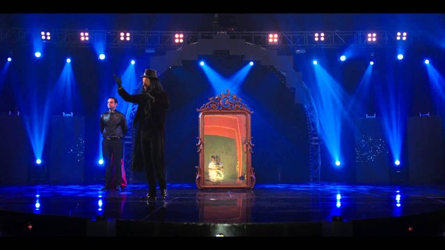 Magic Tricks | اسهل طريقة علشان تعرفى لو جوزك بيخونك او بيكدب عليكى - The Devil Game Magic Mirrors