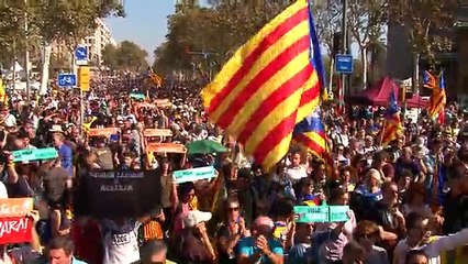 Concentració al davant del parlament durant la proclamació de la independència