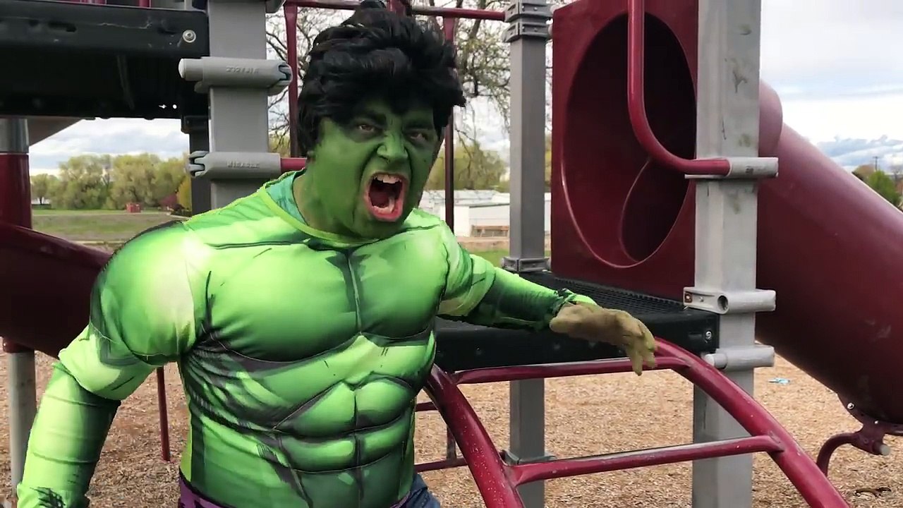GREEN HULK SMASH! BATMAN & JOKER GIRL _ In Real Life _ IRL-qGMTKLSZ-jU
