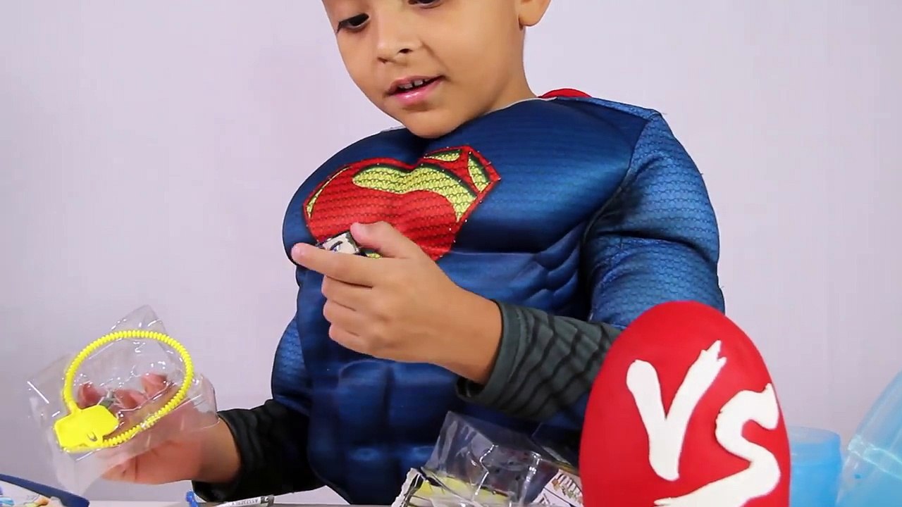 Play-doh superhero surprise egg Batman vs Superman DC Superheroes Kid Toys in real life Spider-Man-26cnKXENvI8