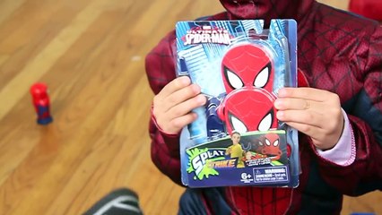 Spiderman GIANT SURPRISE Pinata EGG Toys superhero battle Lightning McQueen cars in real life-n0neS047_7o
