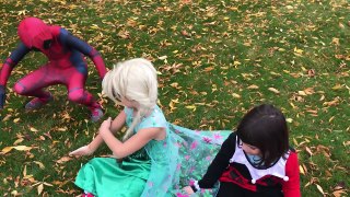Trick or Treat _ Red Hulk Saves Halloween Candy from Bully Bane for Super Kid and Friends! _ IRL-SdXT_0E6TgQ