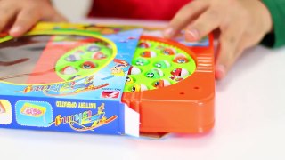 Colors for kids to learn with colour fishing toys for kids - Clown-loQjMO8URsE